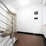 Free Parking * サラエヴォ